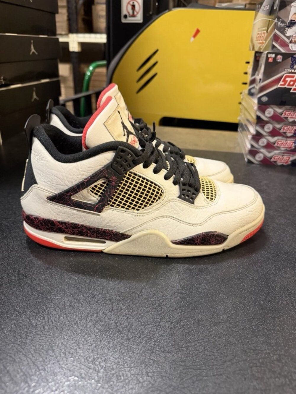 WORN Men’s Air Jordan 4 Retro Flight Nostalgia 308497-116 Size 11.5 NO BOX